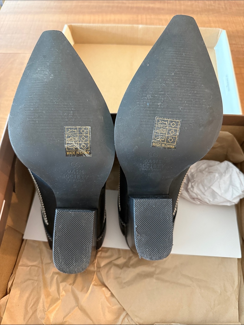 Black Western-Style Block Heel Ankle Boots - Picture 5 of 6